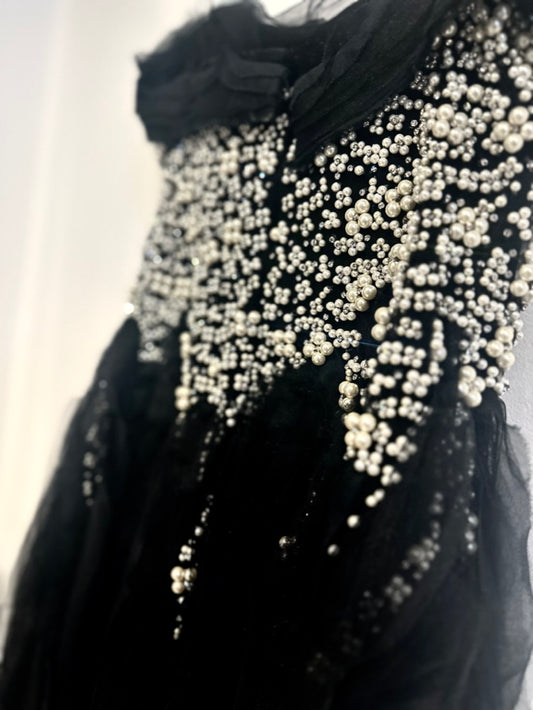 BLACK RUFFLE PEARL DRESS