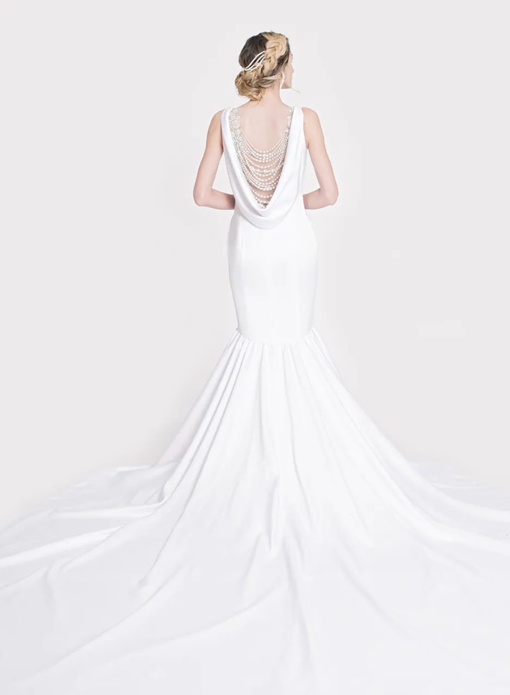 THE DIVINE - MERMAID GOWN WITH PEARL DRAPED BACK
